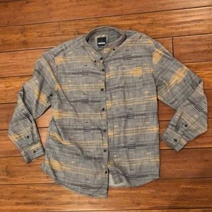 Men’s Button Up (Perfect Condition)!!